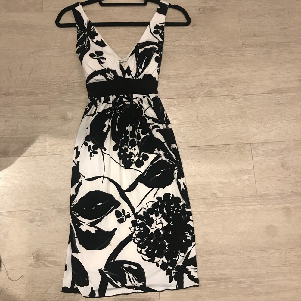 Black and white floral sleeveless dress